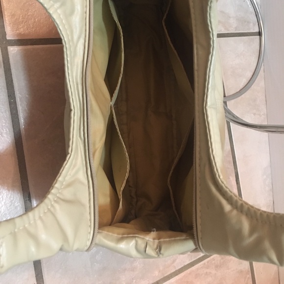 Cream Shoulder Bag (plenty of pockets!) - Picture 4 of 4